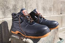Chaussures de sécurité & gants de travail